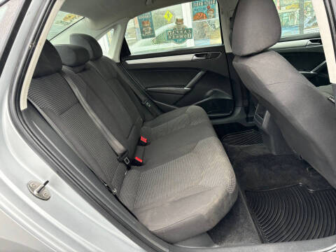 2016 Volkswagen Passat 1.8T S