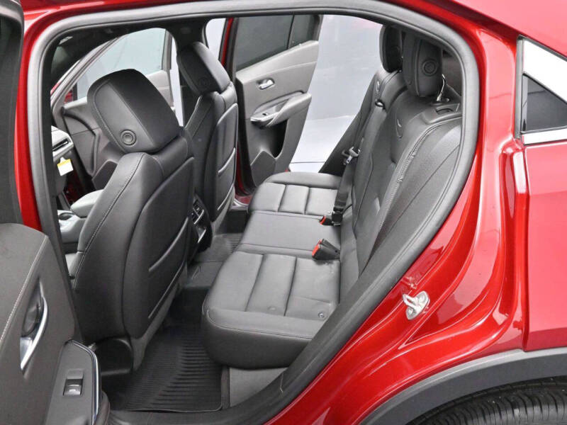 2025 Cadillac XT4 Premium Luxury