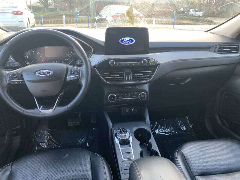 2020 Ford Escape SEL