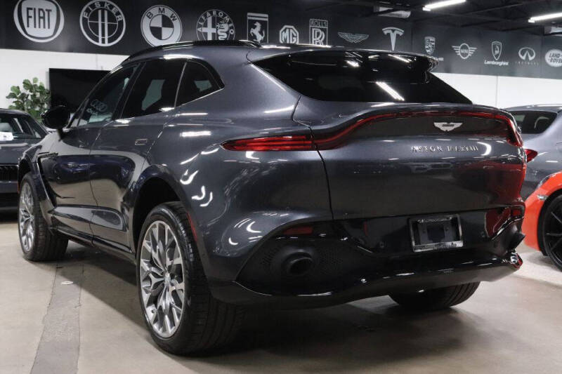2021 Aston Martin DBX