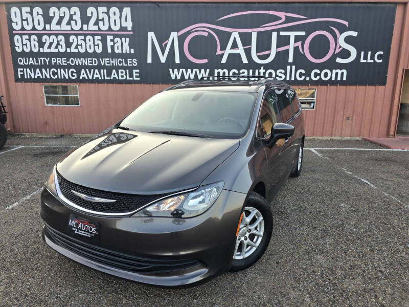 2020 Chrysler Voyager's photo