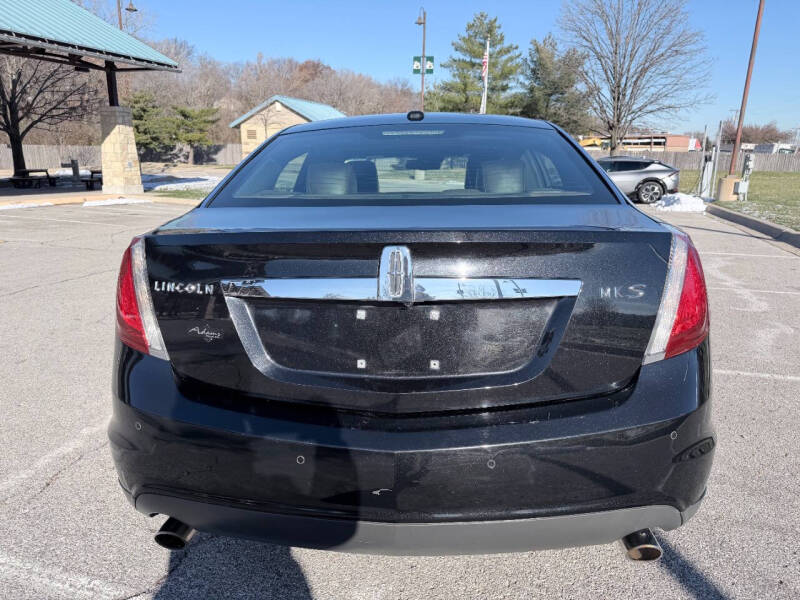 2010 Lincoln MKS