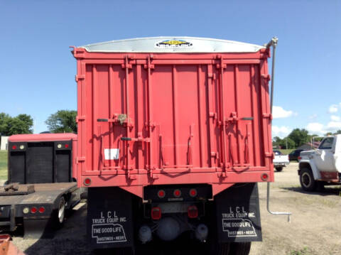 2002 Chevrolet C7500