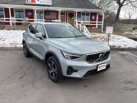 2025 Volvo XC40 B5 Core Bright Theme
