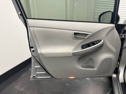 2014 Toyota Prius Four