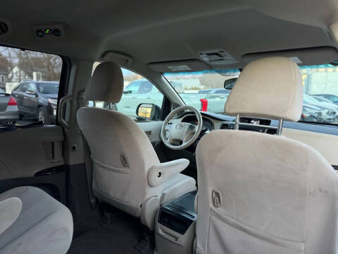 2012 Toyota Sienna