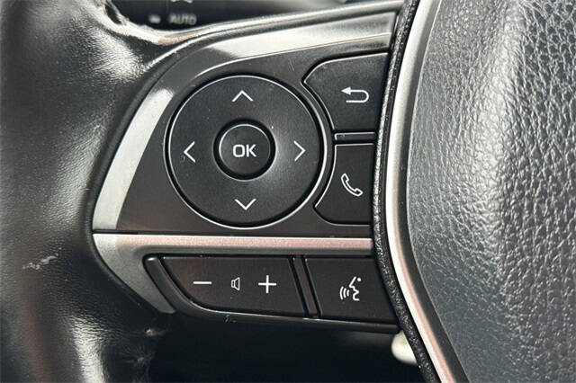 2021 Toyota Camry Hybrid XLE