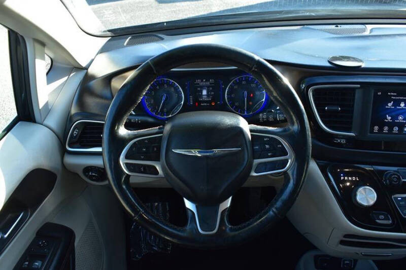 2019 Chrysler Pacifica Touring L