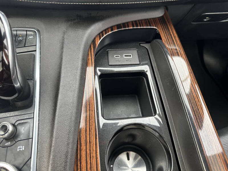 2022 Cadillac Escalade ESV Premium Luxury