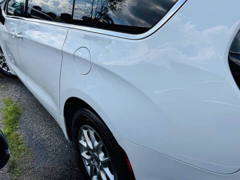 2023 Chrysler Pacifica Touring L