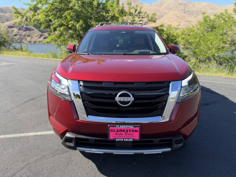 2024 Nissan Pathfinder Platinum