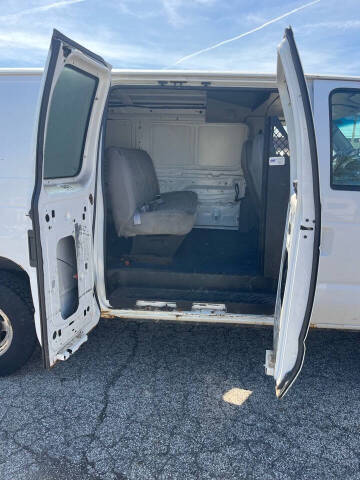 2005 Ford E-Series E-350 SD