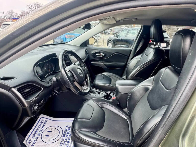 2019 Jeep Cherokee Latitude Plus
