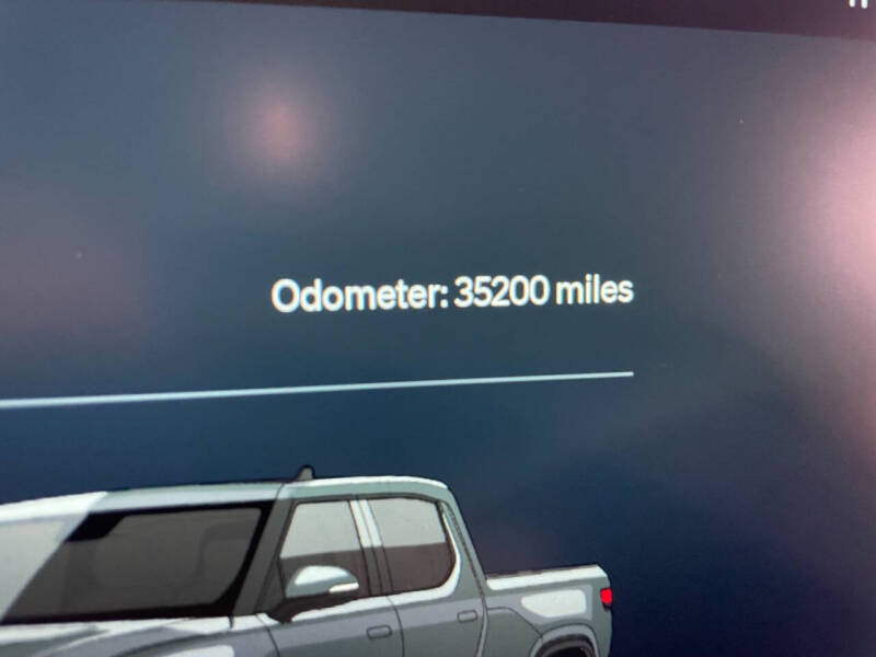 2023 Rivian R1T Adventure