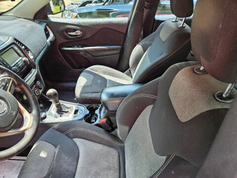 2014 Jeep Cherokee Sport