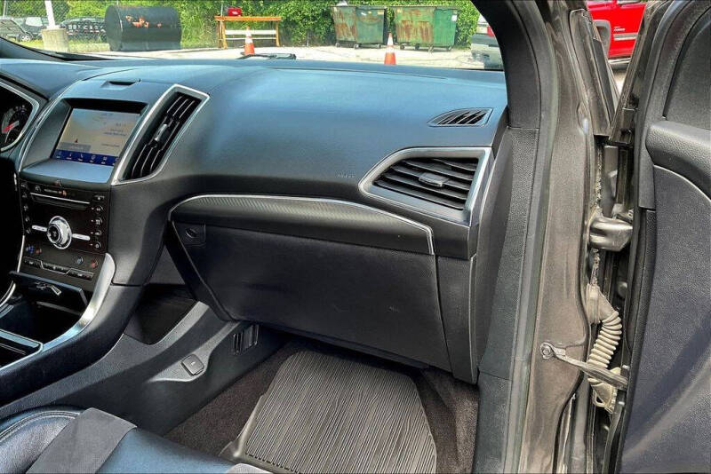 2019 Ford Edge ST