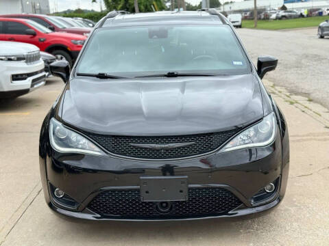 2019 Chrysler Pacifica Touring L Plus