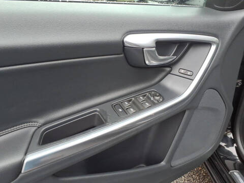 2015 Volvo V60 T5 Platinum