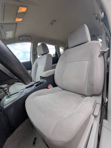 2012 Nissan Rogue S
