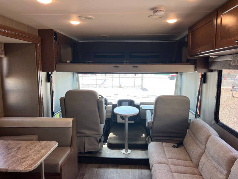 2019 Winnebago Intent 31P Class A RV