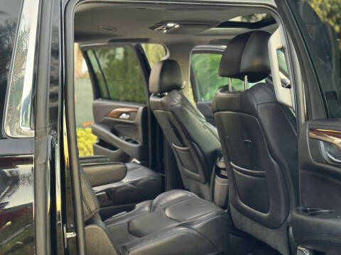 2017 Cadillac Escalade ESV Luxury