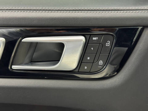 2022 Porsche Cayenne Turbo S E-Hybrid Coupe