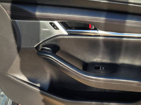 2023 Mazda Mazda3 Sedan 2.5 S Carbon Edition