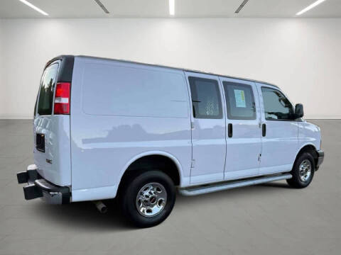 2023 GMC Savana 2500