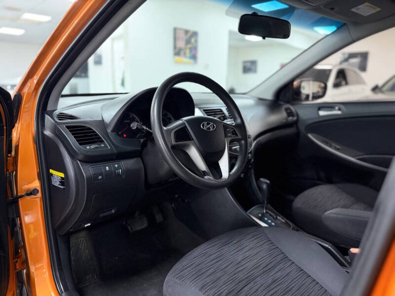 2016 Hyundai Accent SE