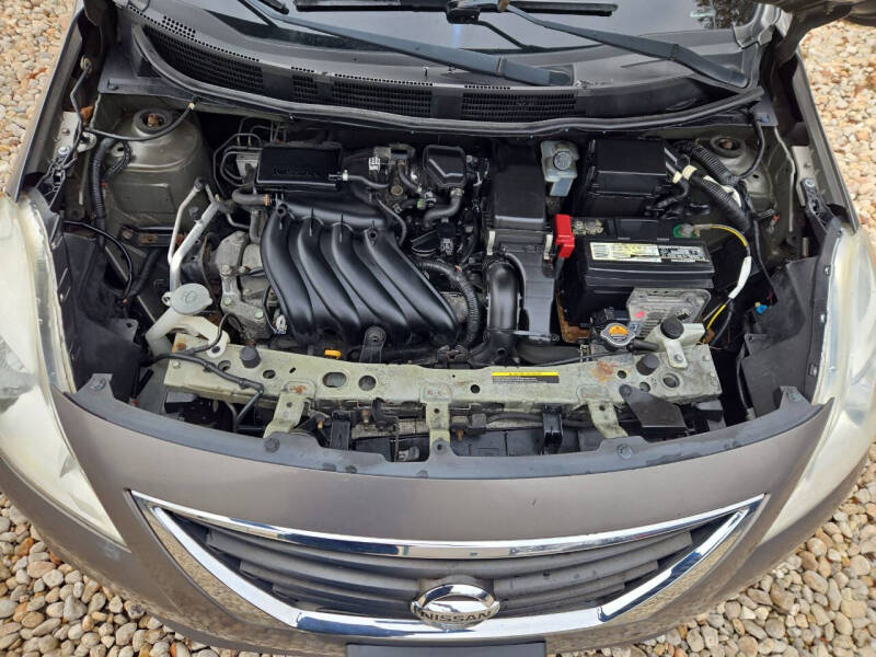 2012 Nissan Versa 1.6 S