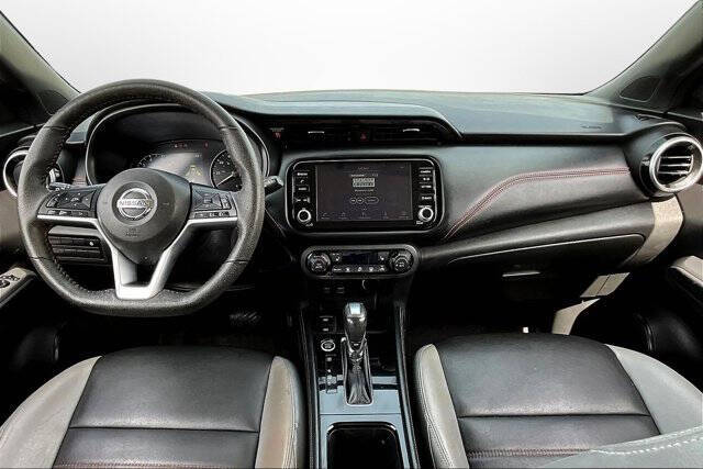 2021 Nissan Kicks SR