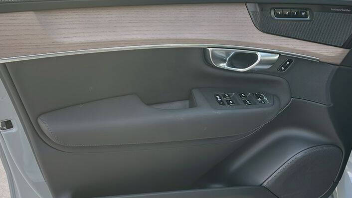 2026 Volvo XC90 T8 Plus 7P