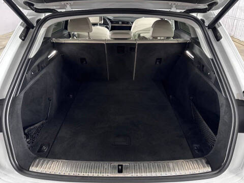 2019 Audi e-tron quattro Premium Plus