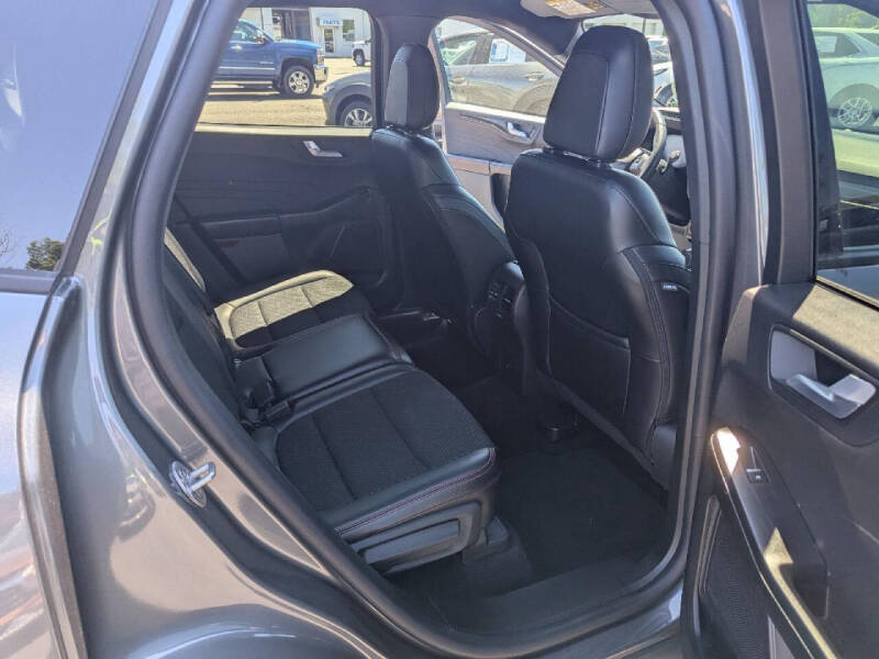 2025 Ford Escape ST-Line Select