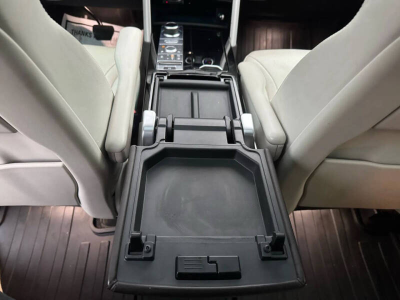 2017 Land Rover Discovery HSE Luxury