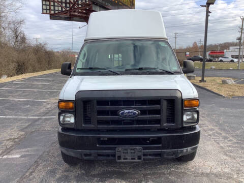 2010 Ford E-Series E-350 SD