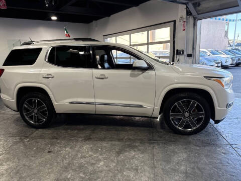 2018 GMC Acadia Denali