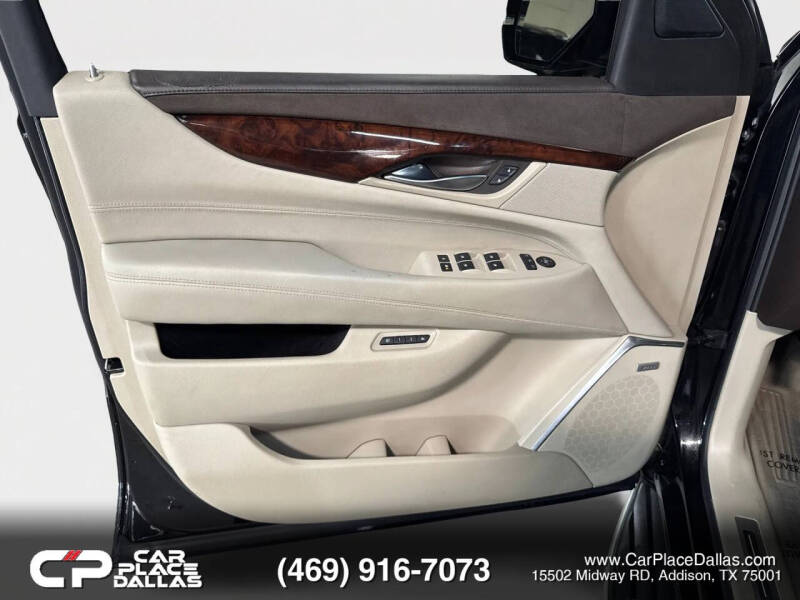 2016 Cadillac Escalade Luxury Collection