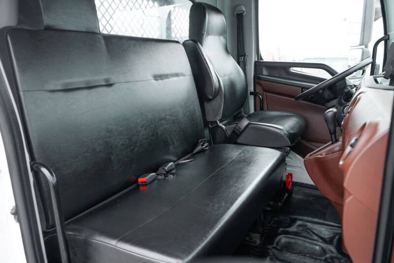 2025 Hino L6