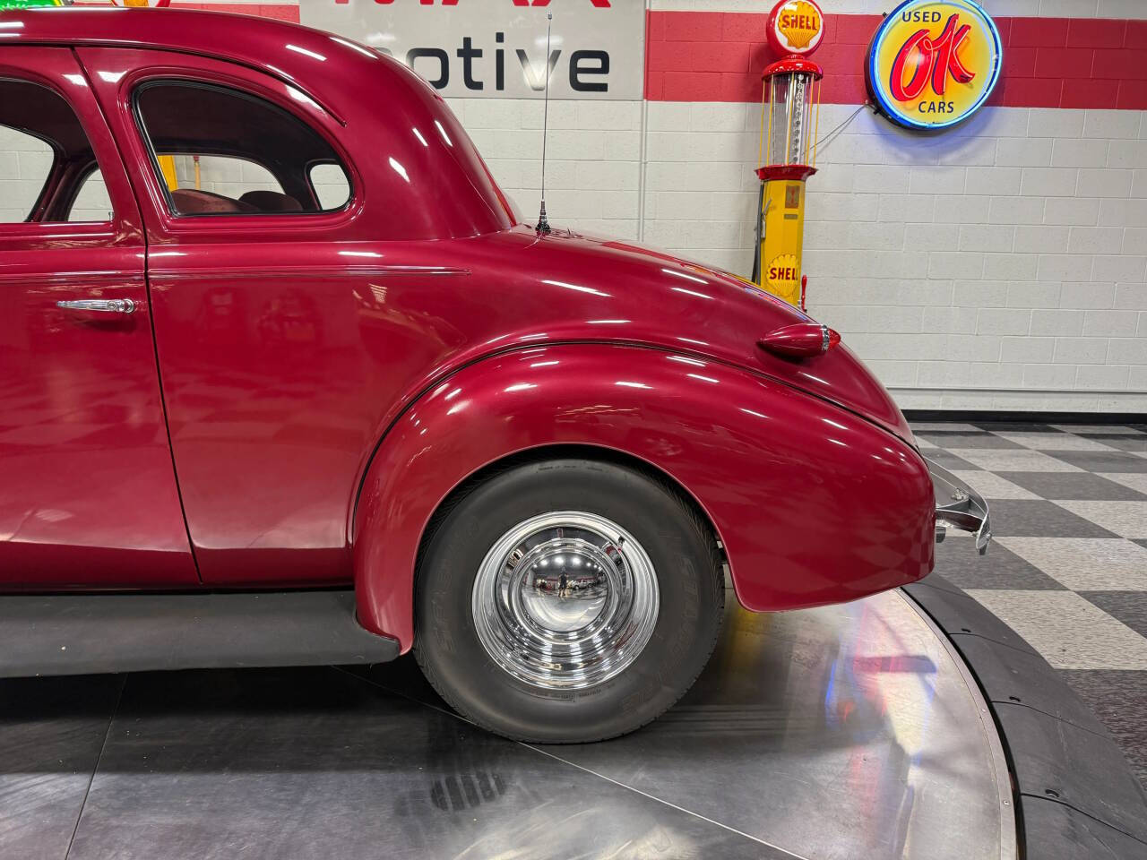 1939 Chevrolet Coupe 46
