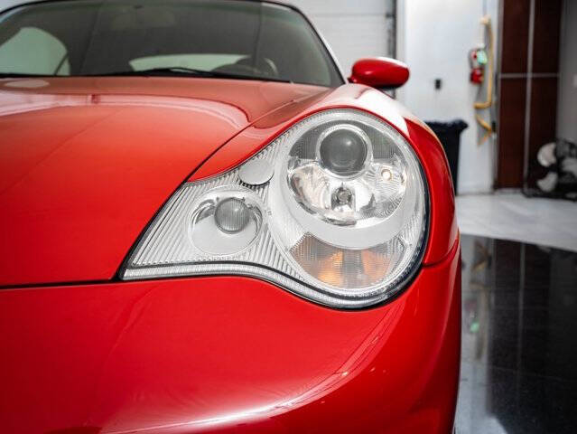 2004 Porsche 911 Carrera 4