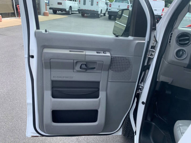 2012 Ford E-Series E-350 SD