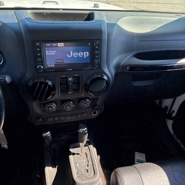 2012 Jeep Wrangler Unlimited Sahara