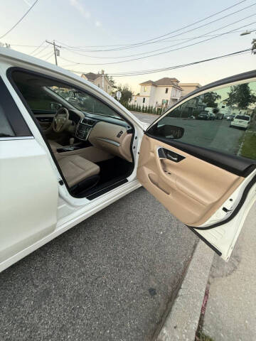 2017 Nissan Altima 2.5 SV