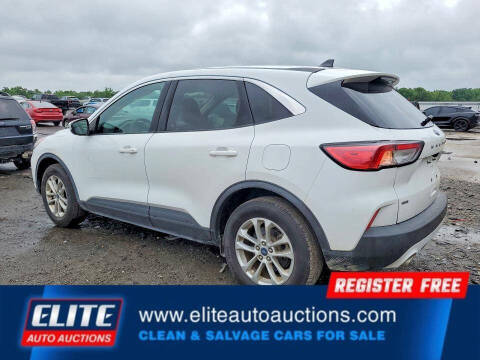 2020 Ford Escape SE