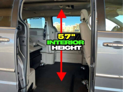 2016 Chrysler Town and Country Touring-L