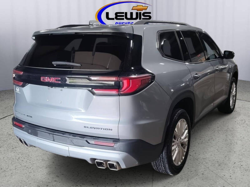 2024 GMC Acadia Elevation