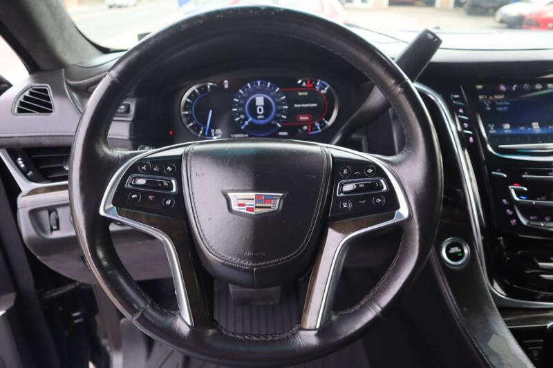2017 Cadillac Escalade Platinum