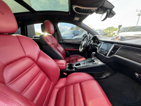 2017 Porsche Macan GTS