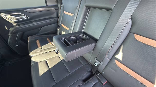 2023 GMC Yukon XL AT4